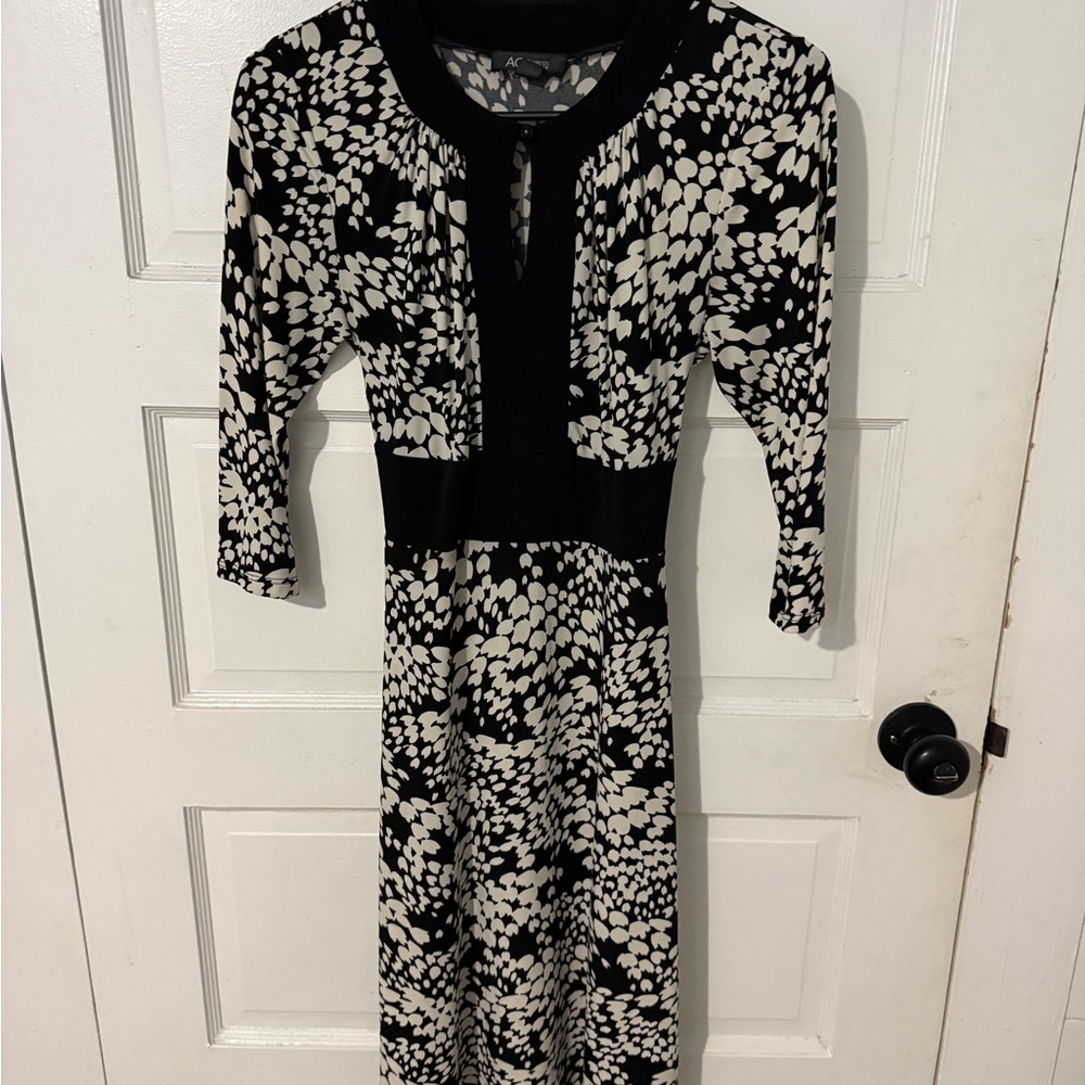 AGB Black and White Long Sleeve Dress